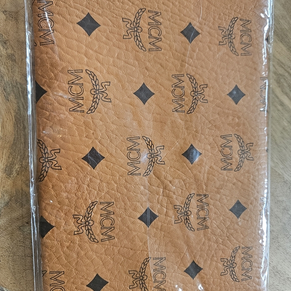 MCM Orange Leather Clutch - Picture 6 of 6
